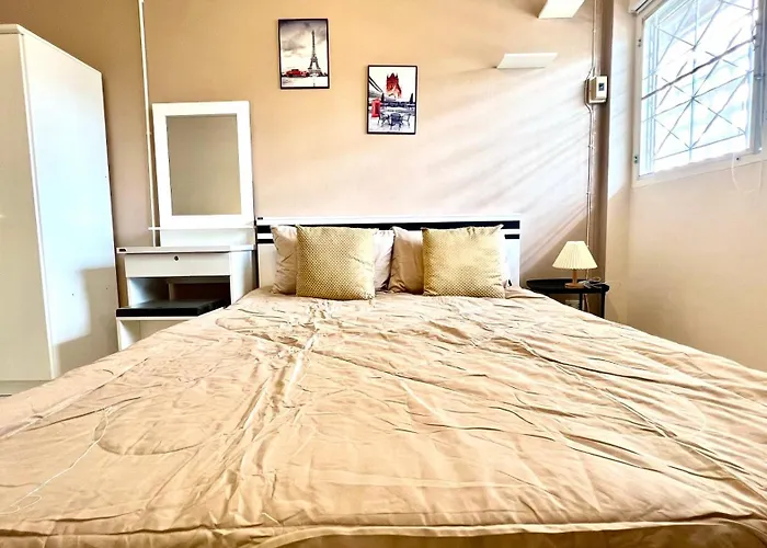 Vandrarhem Ekkamai Buds & Beds - 420 *